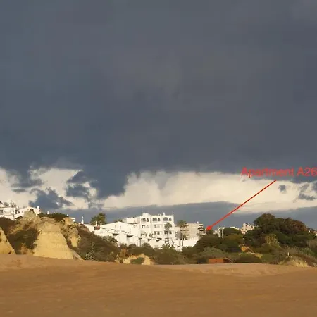 Beach Front Barracuda 公寓 *